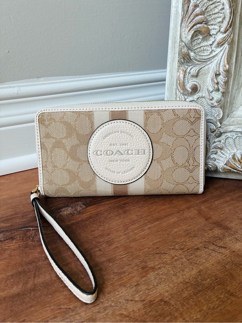 Coach Dempsey 9073 Large Phone Wallet Signature Jacquard Light Khaki Chalk